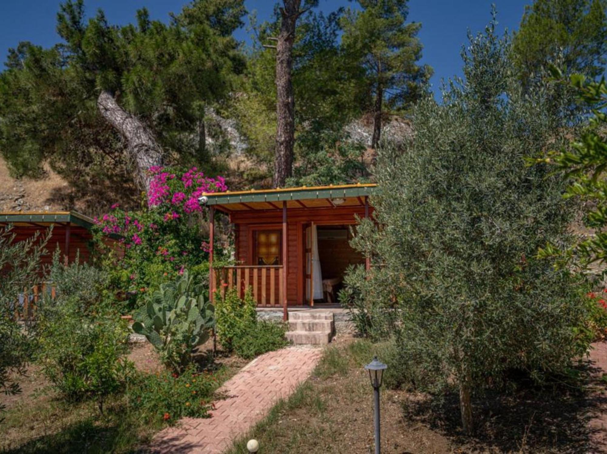 Felicity Hotel & Bungalows Кемер Екстериор снимка